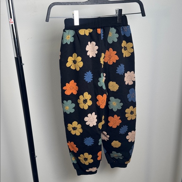 Kumai Kids Floral Black Sweatpants Size 140 - Picture 4 of 5
